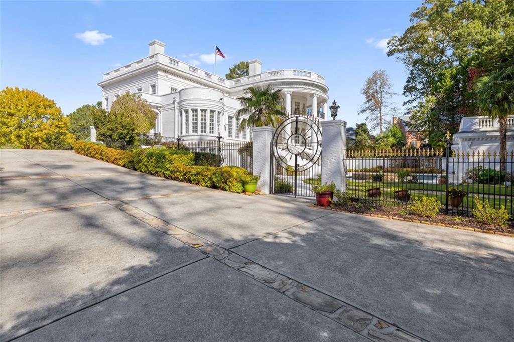 3687 Briarcliff Road NE