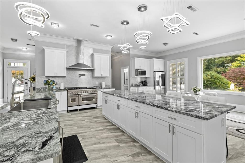 3687 Briarcliff Road NE