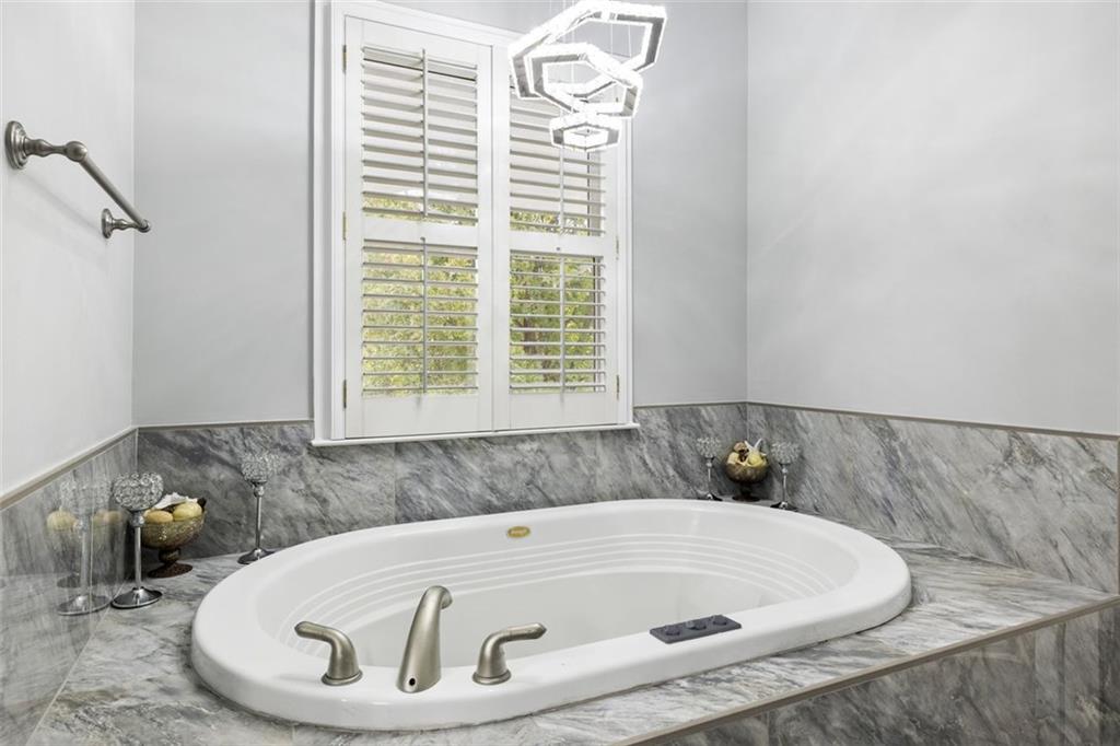 3687 Briarcliff Road NE