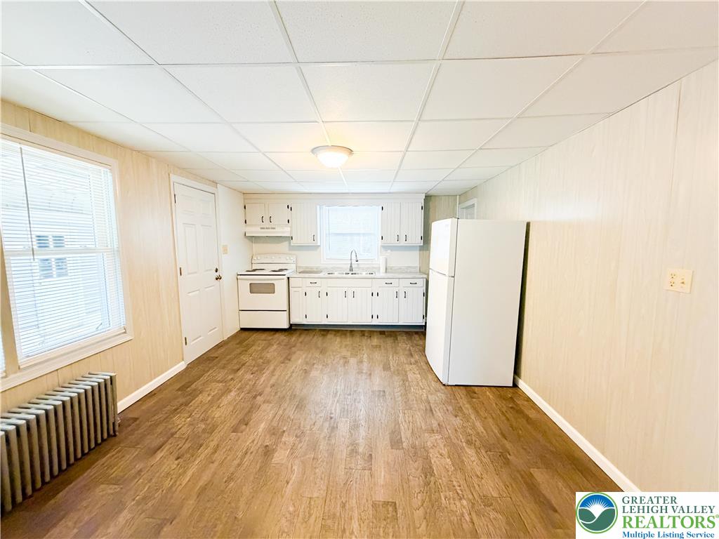 17 Mahoning Drive East