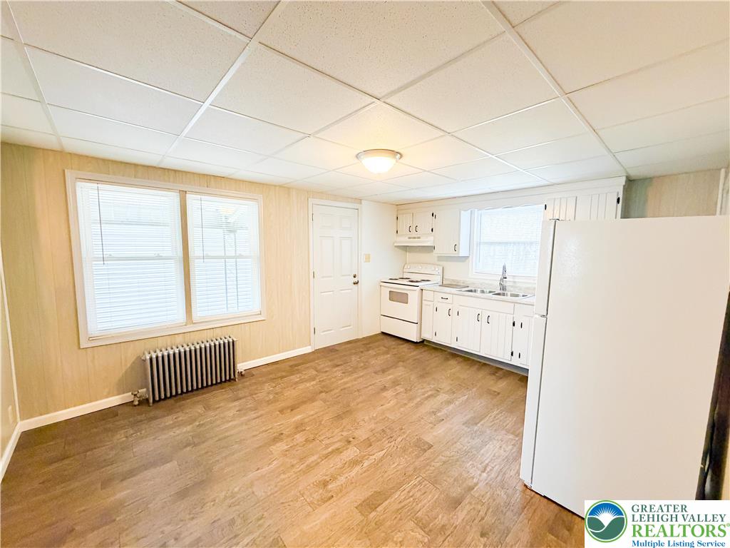 17 Mahoning Drive East