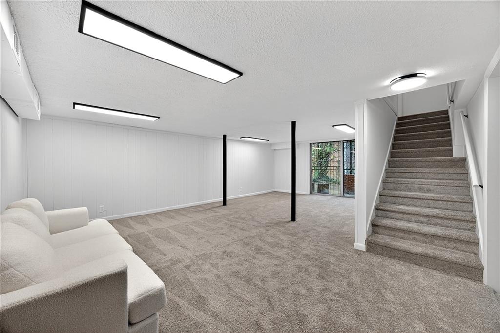 201 E Simon Terrace NW