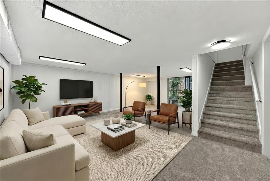 201 E Simon Terrace NW