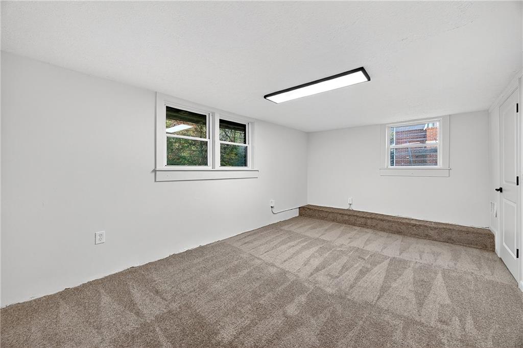 201 E Simon Terrace NW