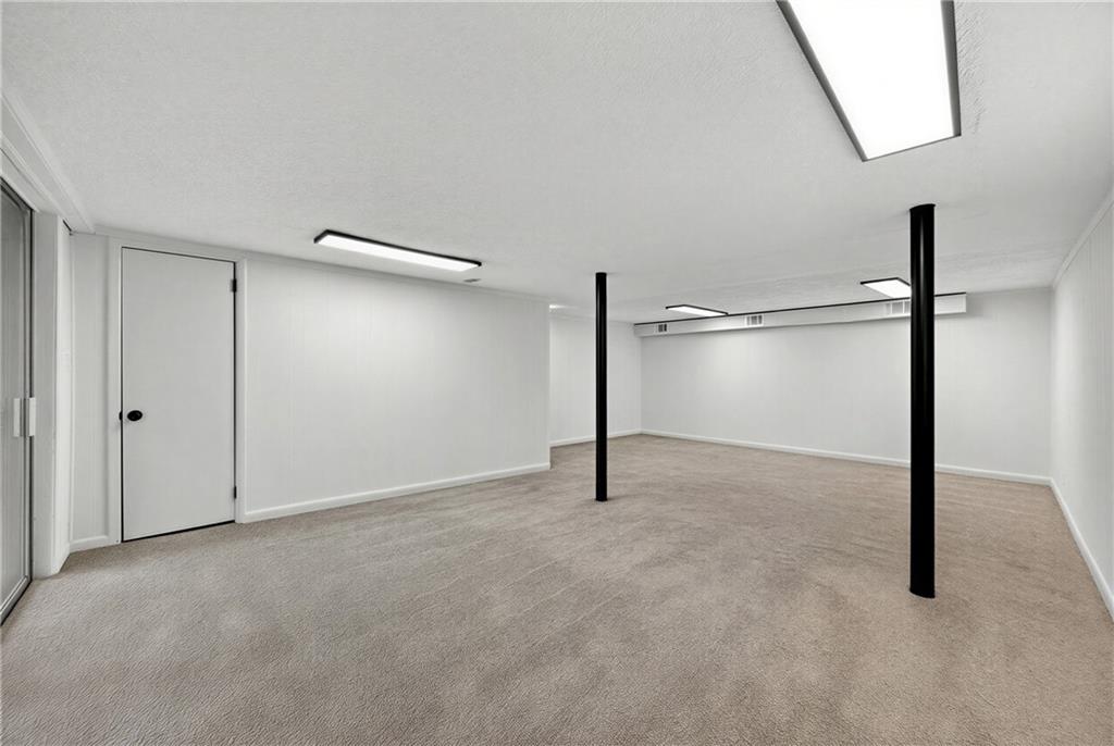 201 E Simon Terrace NW