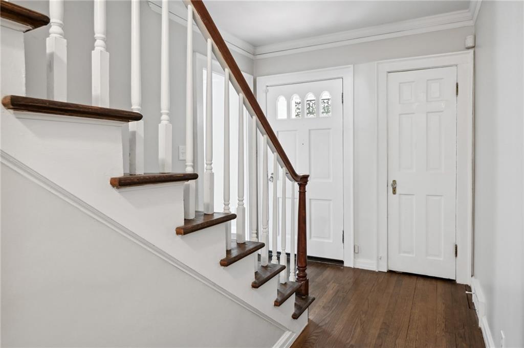 2878 N Hills Drive NE