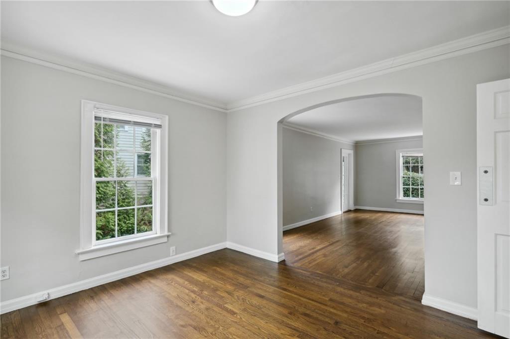 2878 N Hills Drive NE