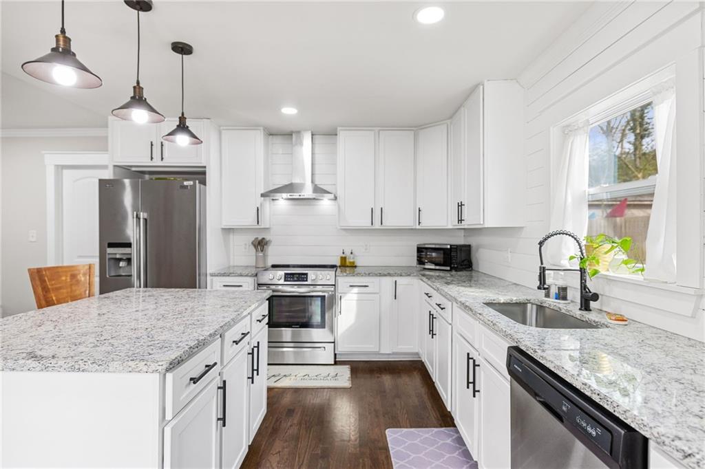 413 Virginia Place SE