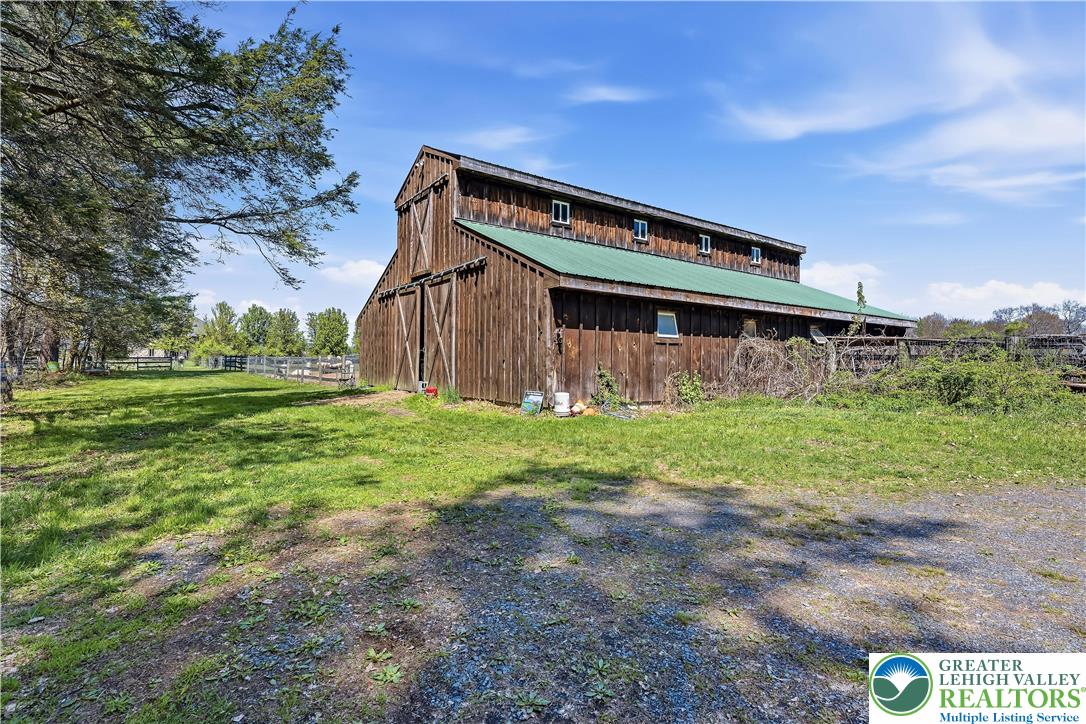 216 Merwinsburg Road