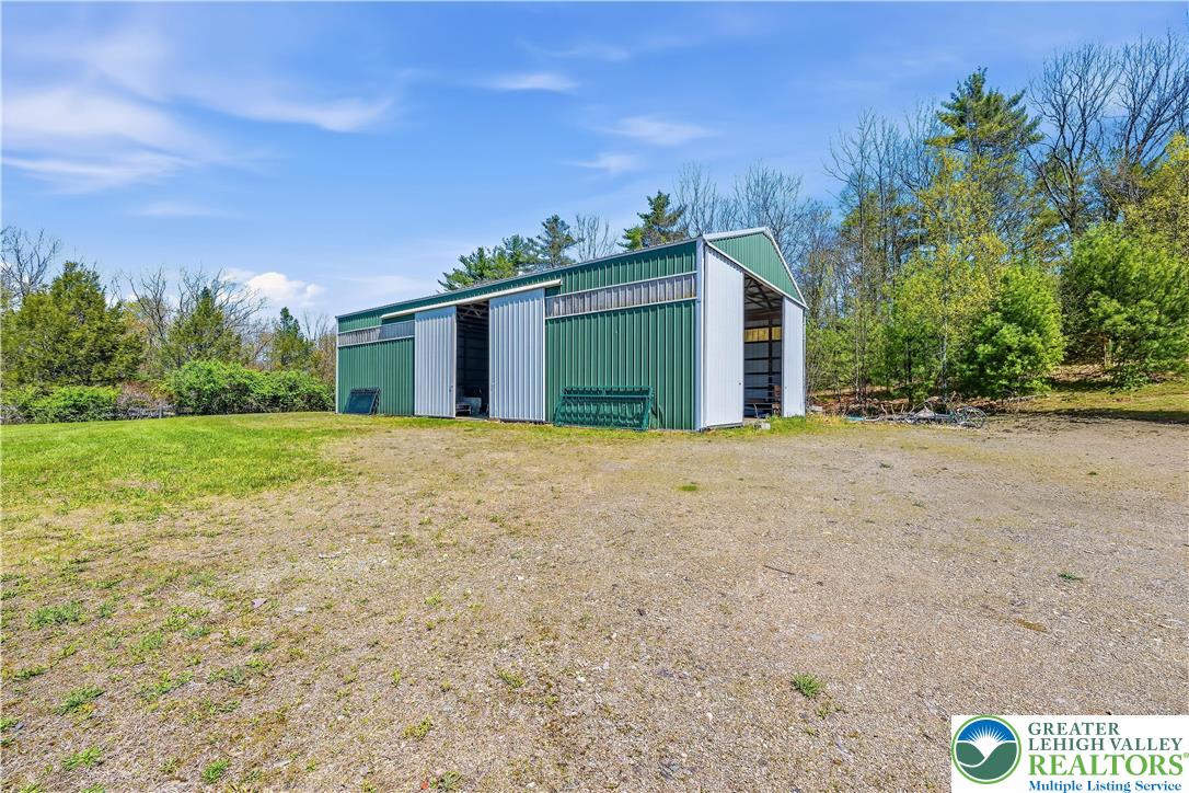 216 Merwinsburg Road