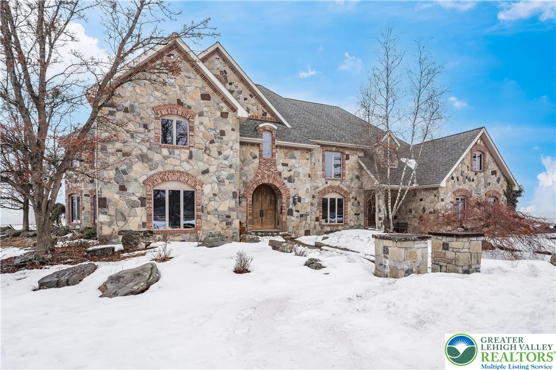 216 Merwinsburg Road