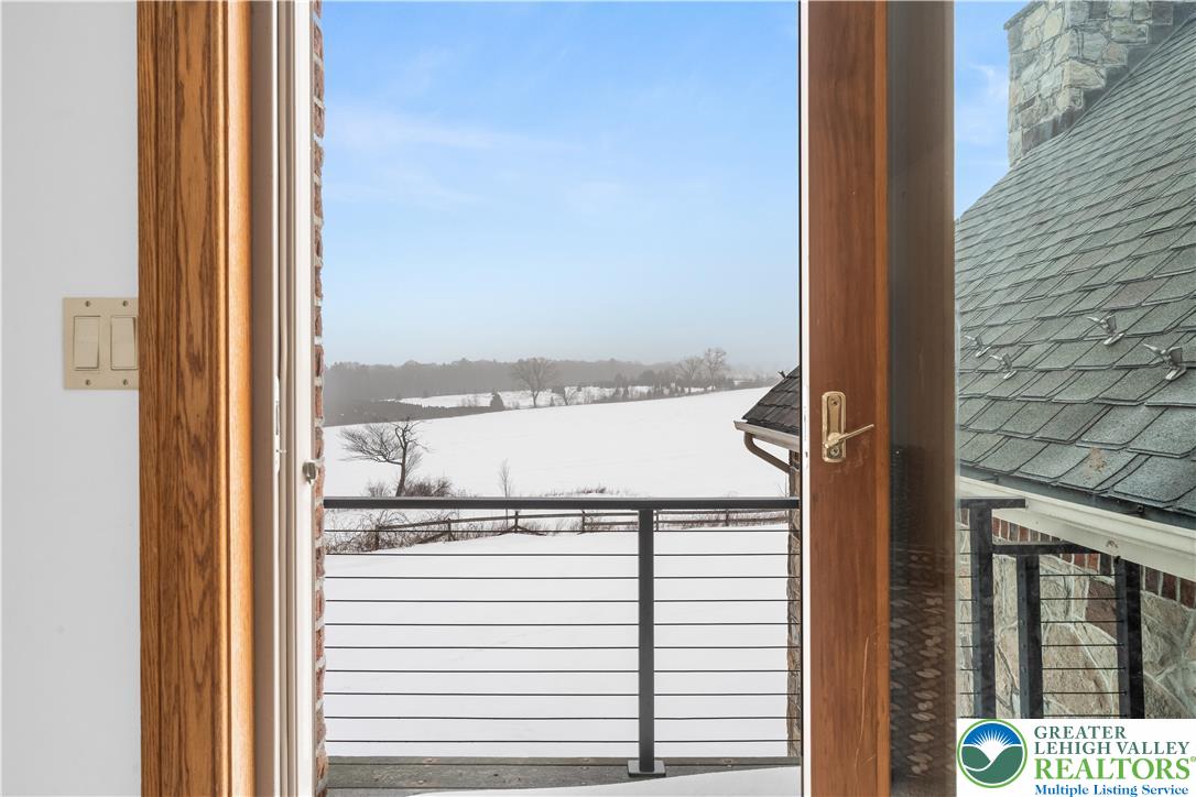 216 Merwinsburg Road