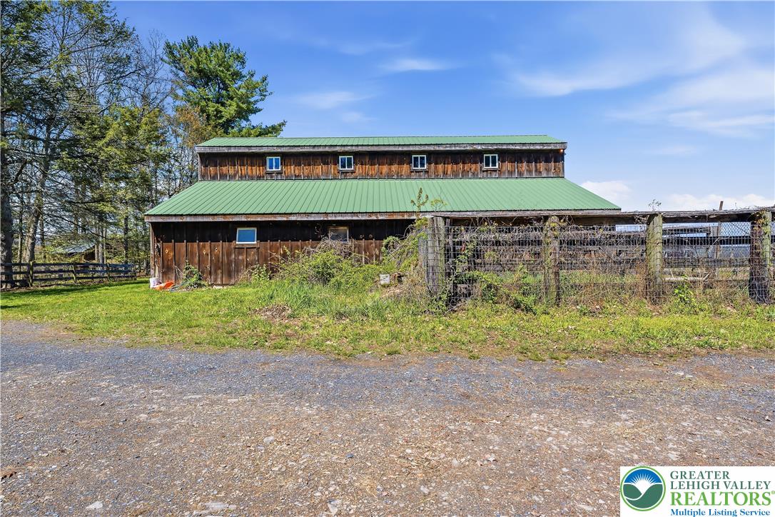 216 Merwinsburg Road