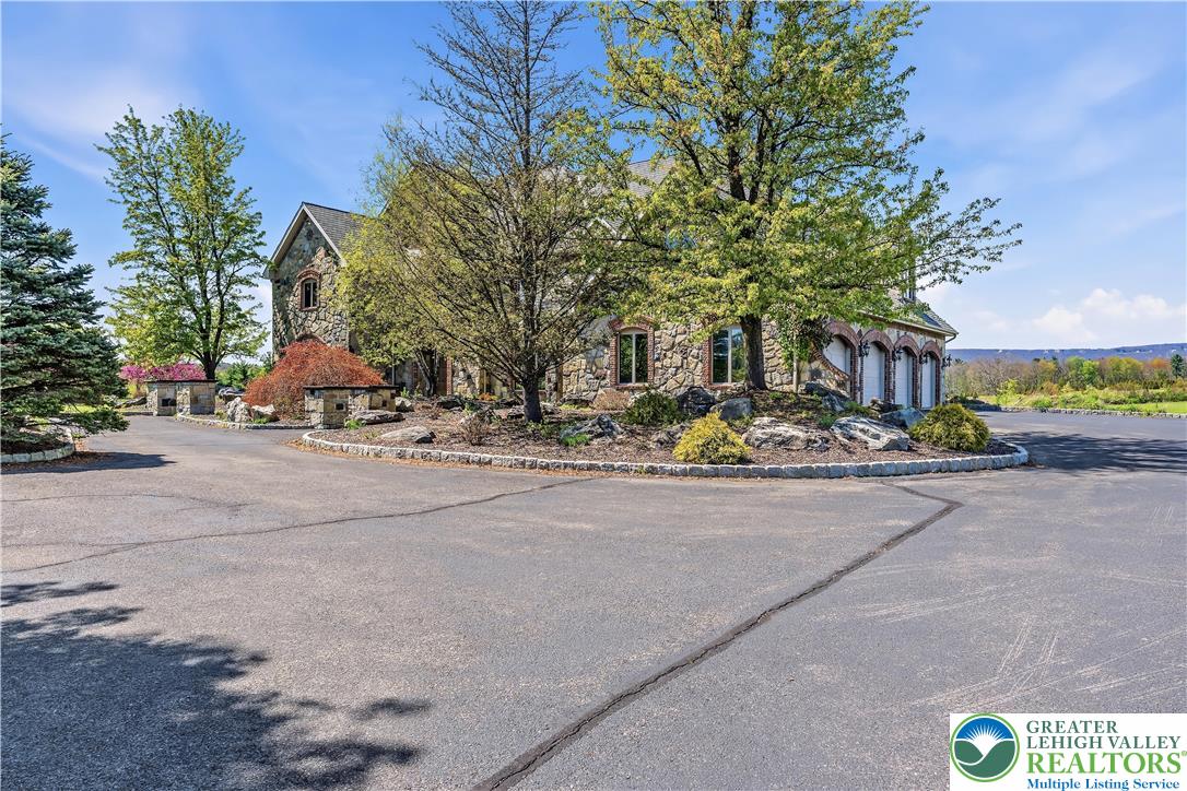 216 Merwinsburg Road