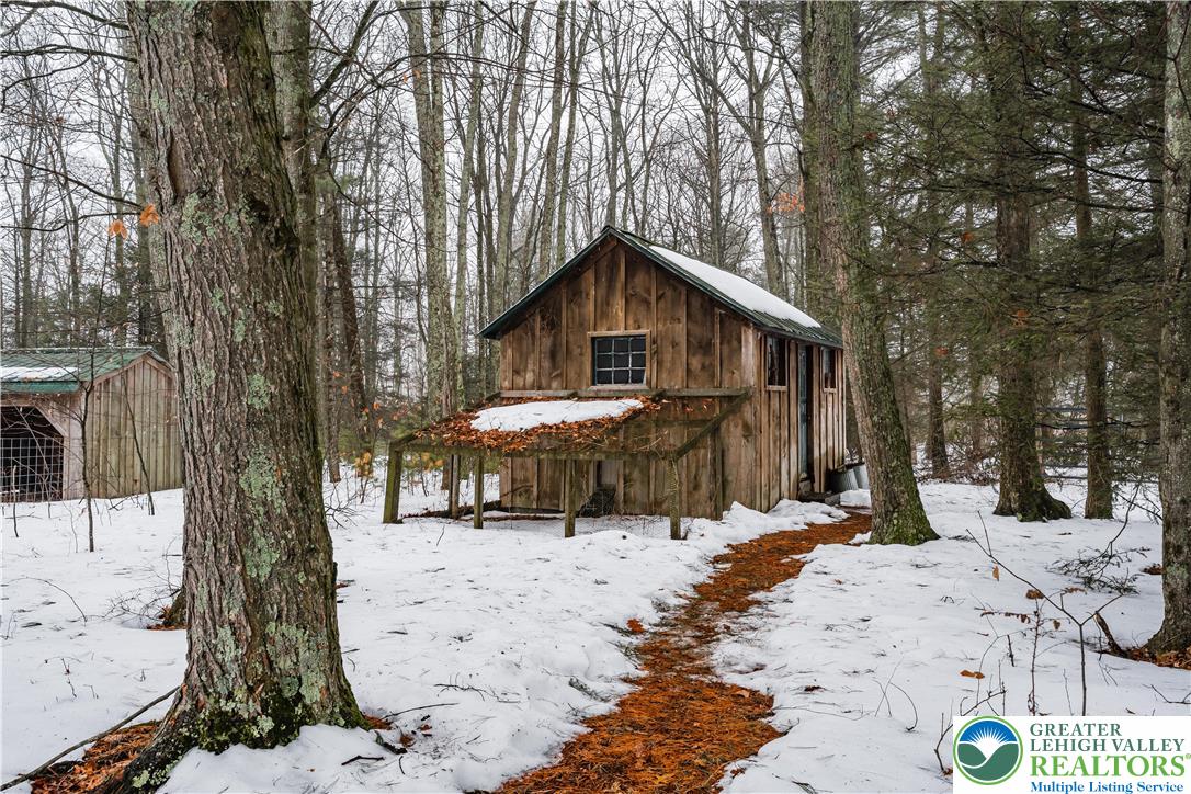 216 Merwinsburg Road