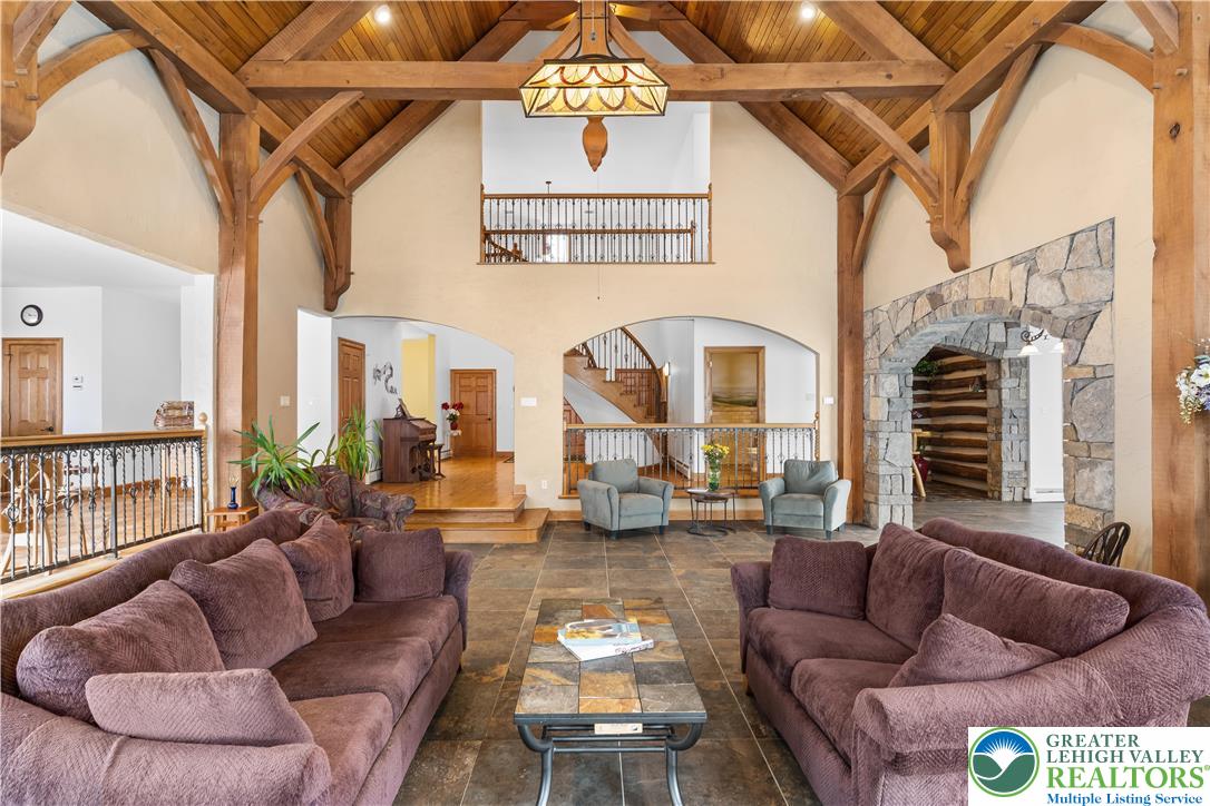 216 Merwinsburg Road