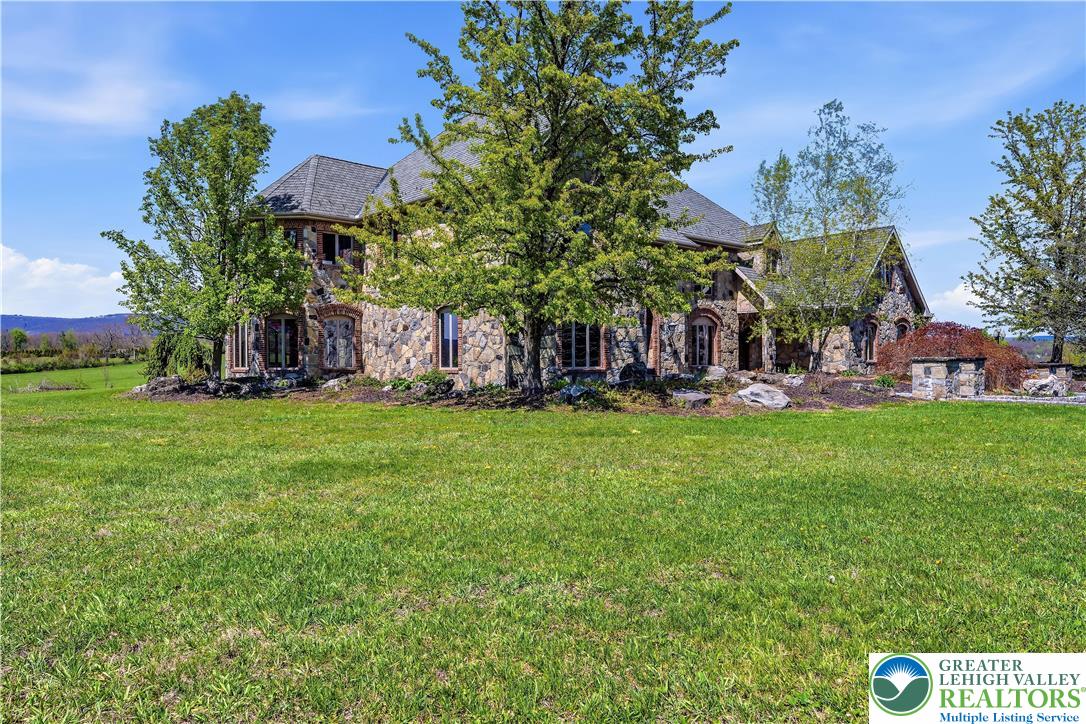 216 Merwinsburg Road