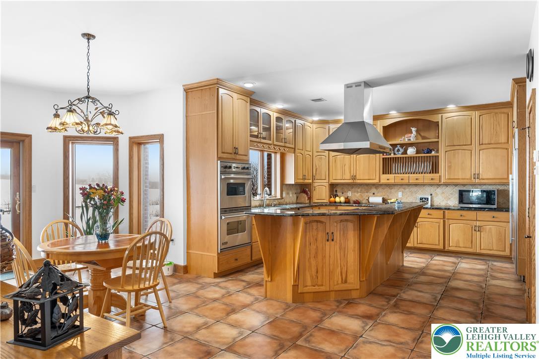 216 Merwinsburg Road