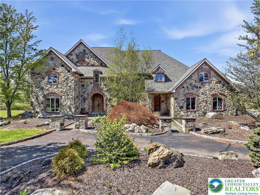 216 Merwinsburg Road