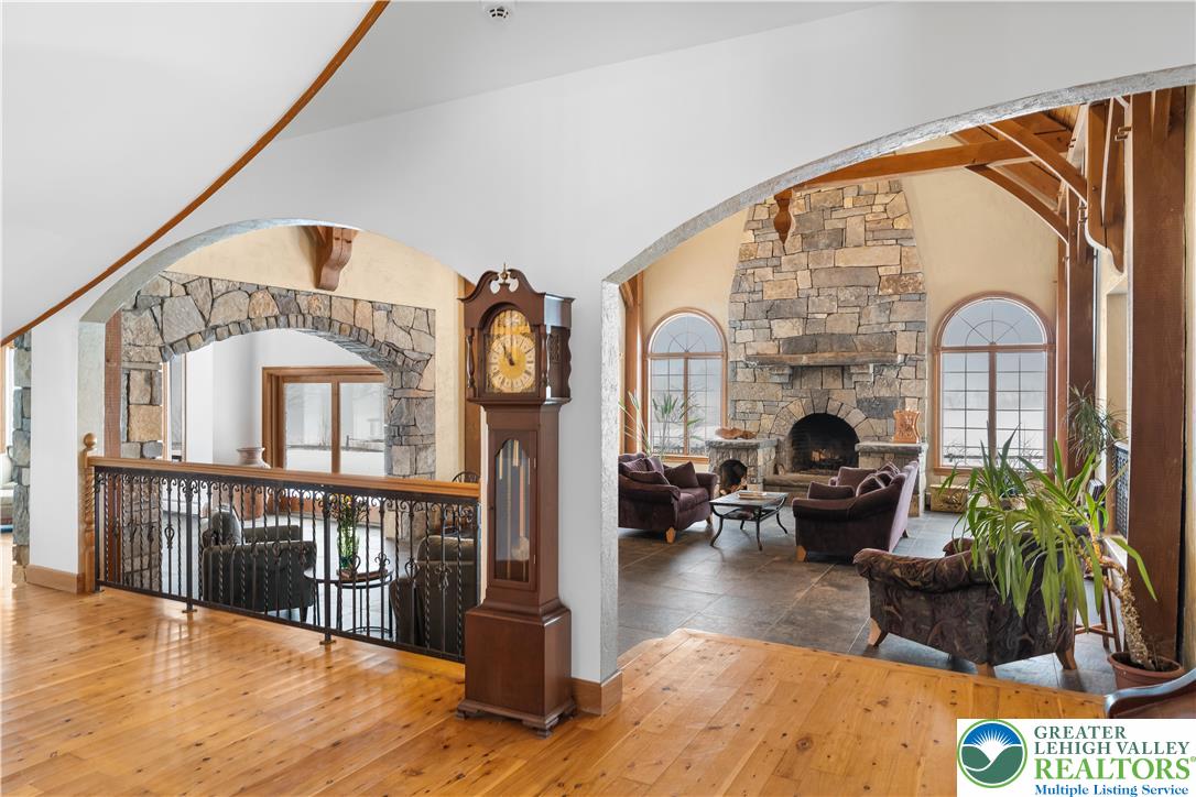 216 Merwinsburg Road