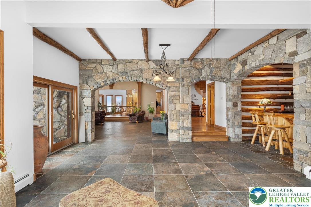 216 Merwinsburg Road