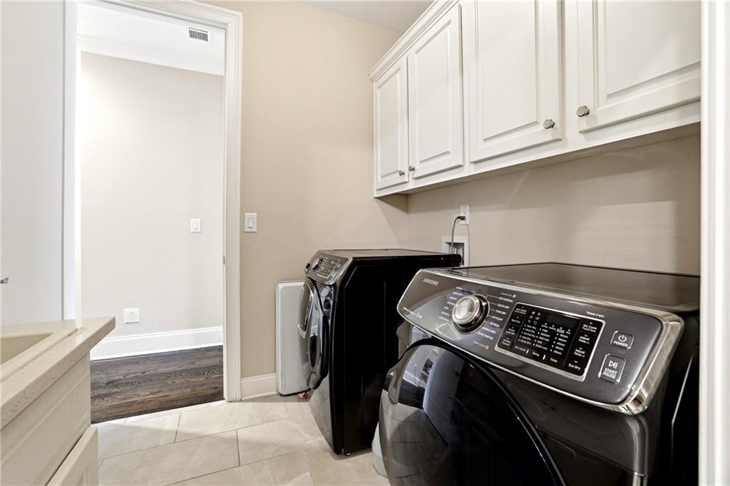 1120 Cordia Avenue NW