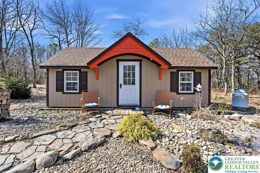 568 South Old Stage Road