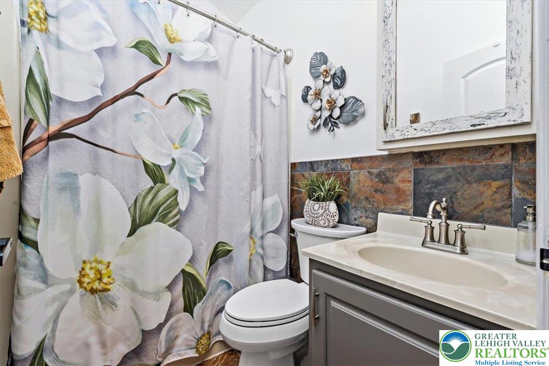 568 South Old Stage Road