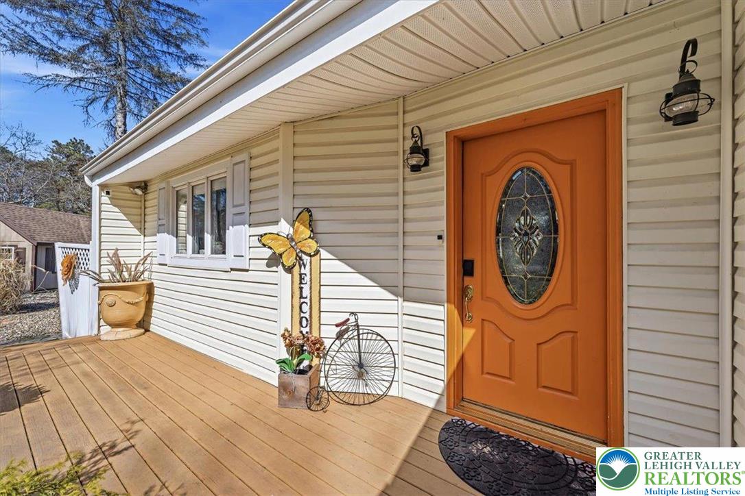 568 South Old Stage Road