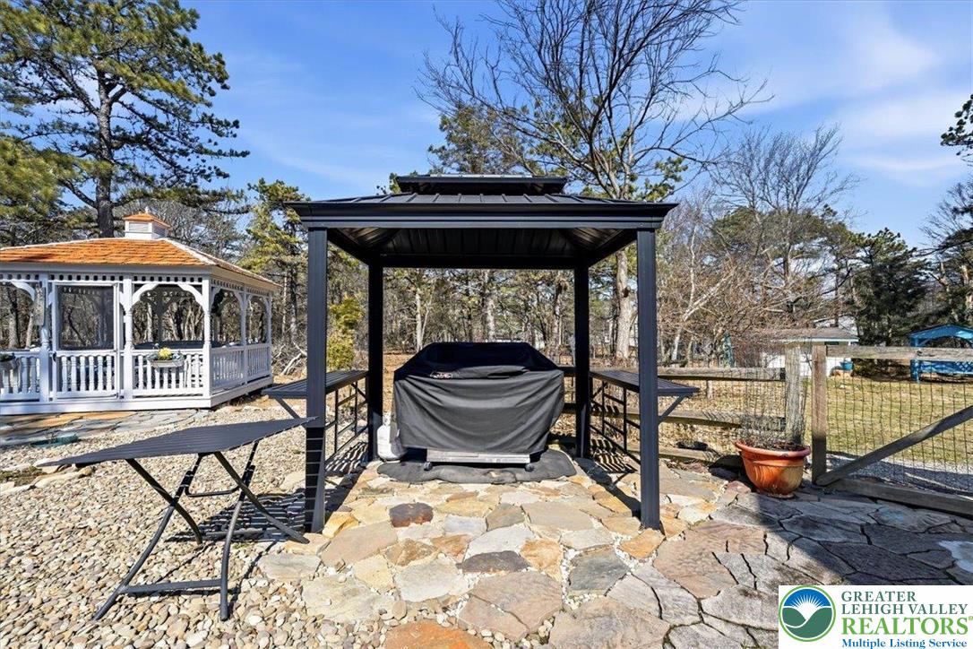 568 South Old Stage Road