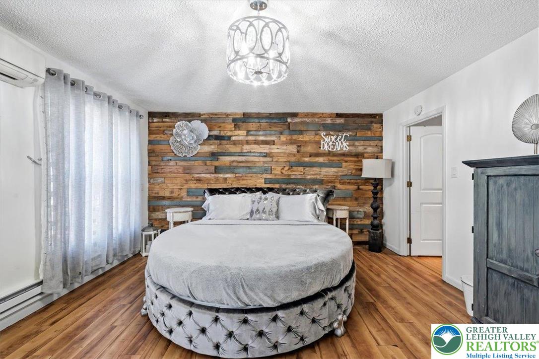 568 South Old Stage Road