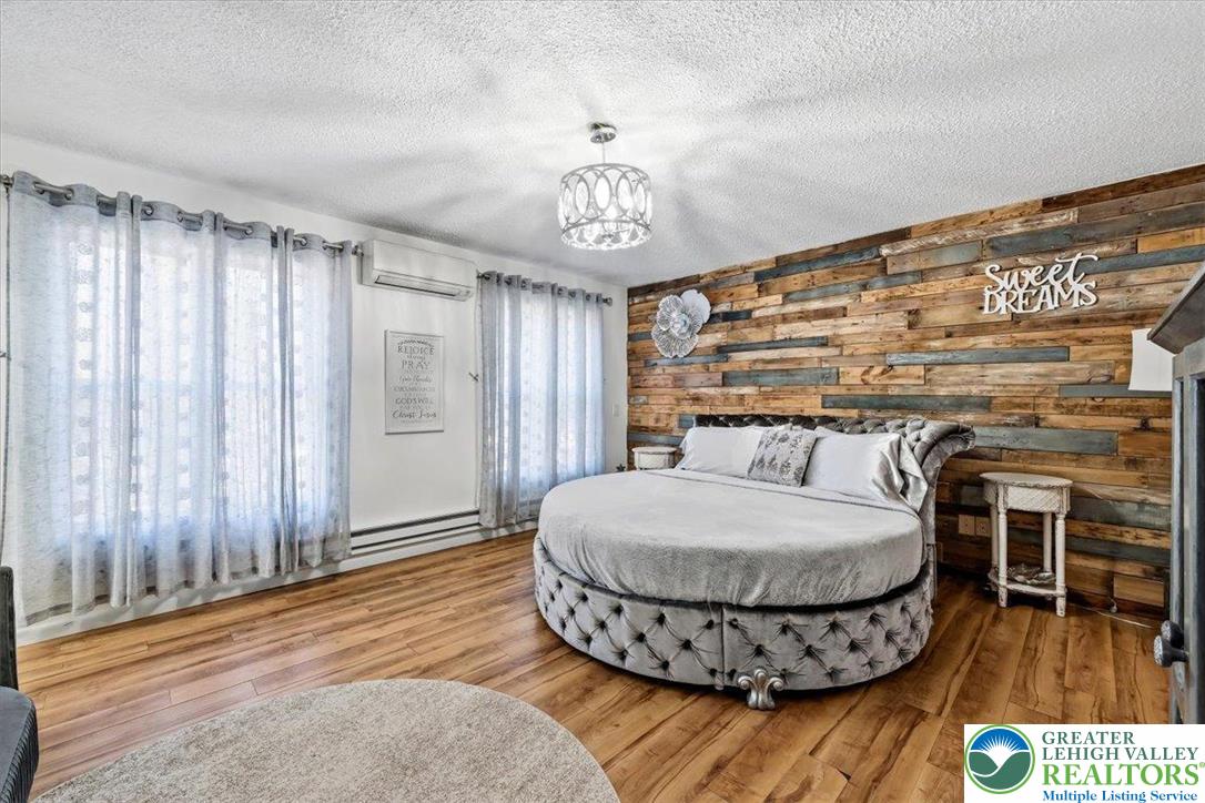 568 South Old Stage Road