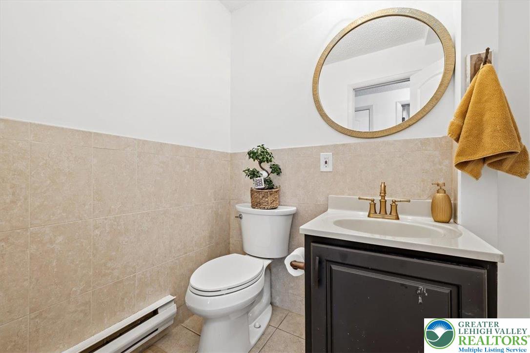 568 South Old Stage Road