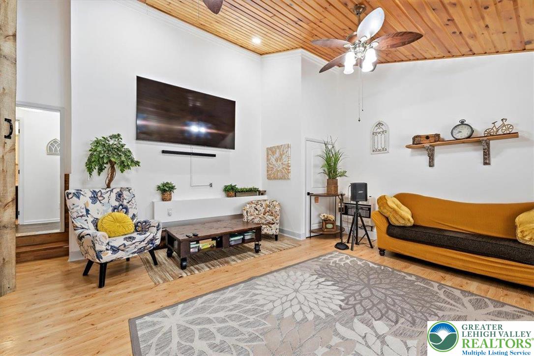 568 South Old Stage Road