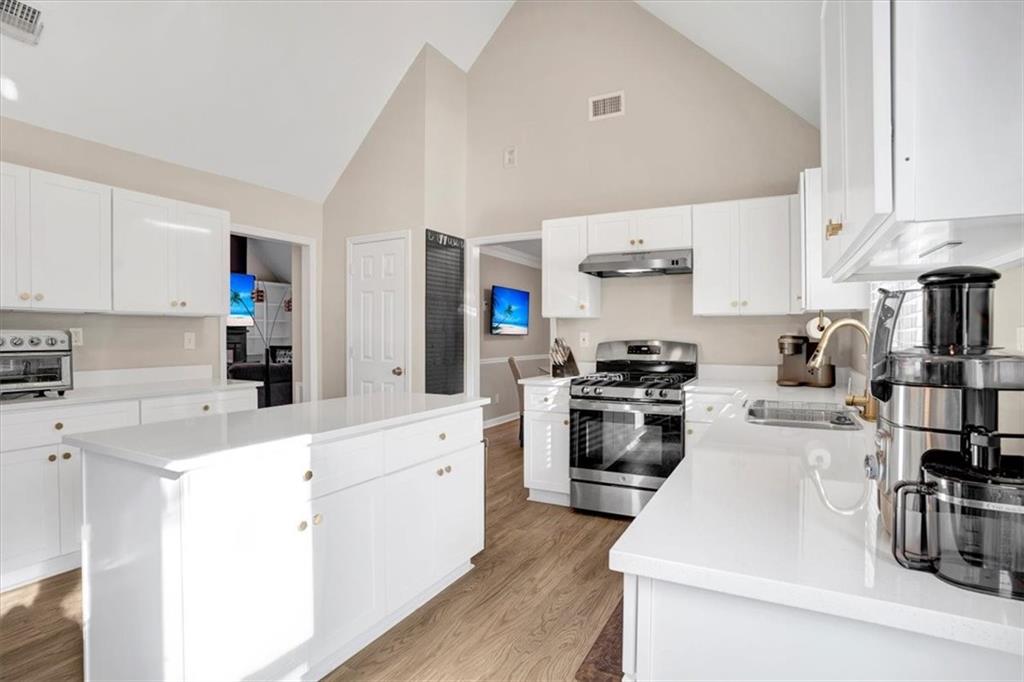 752 Stone Breeze Lane