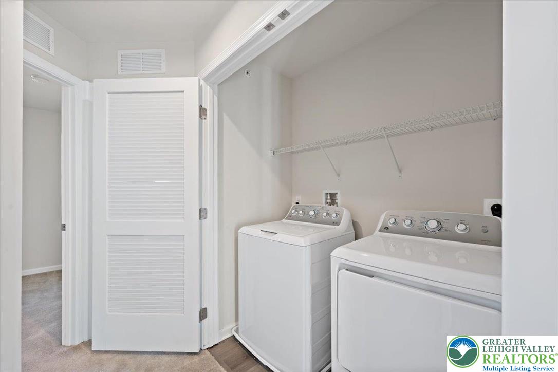 2142 Cross Country Road