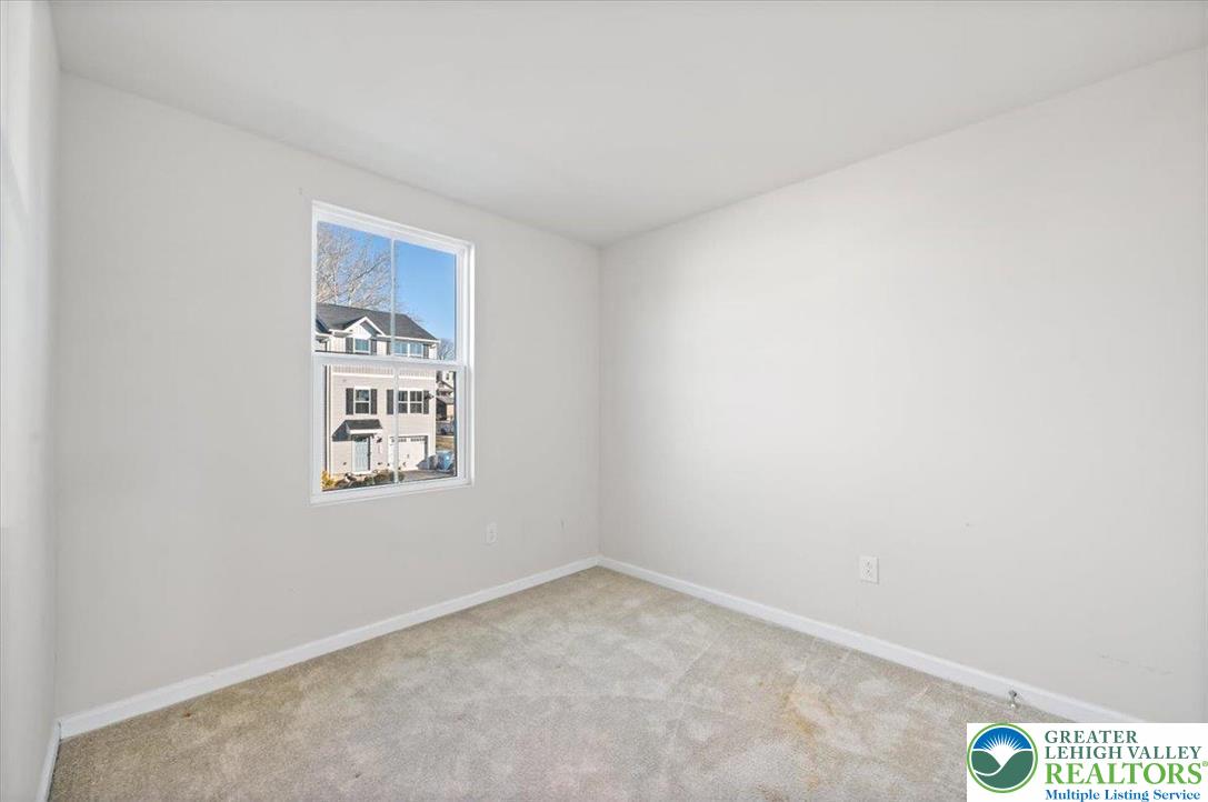 2142 Cross Country Road