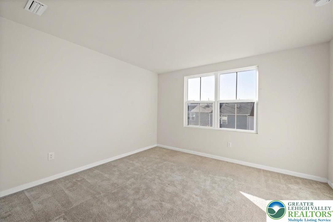 2142 Cross Country Road