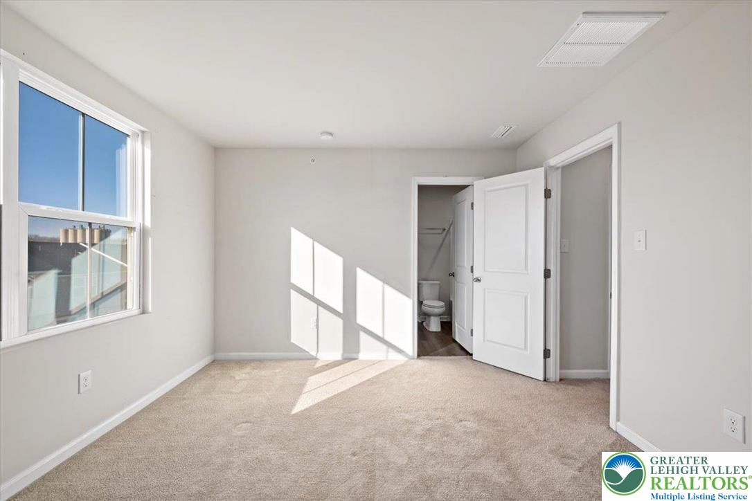 2142 Cross Country Road