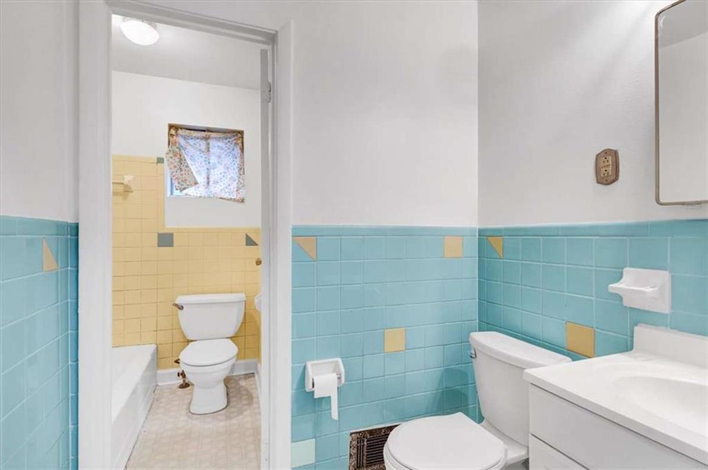 3272 Kingston Road NW