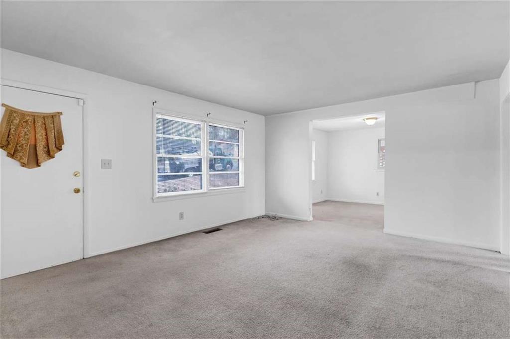 3272 Kingston Road NW