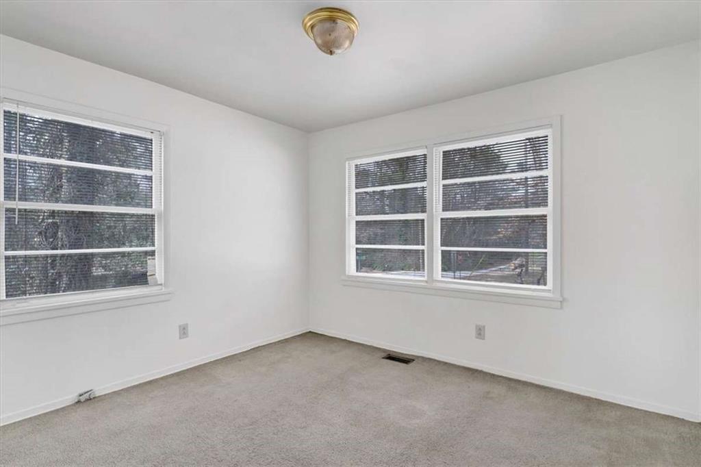 3272 Kingston Road NW