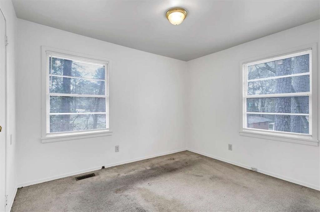 3272 Kingston Road NW