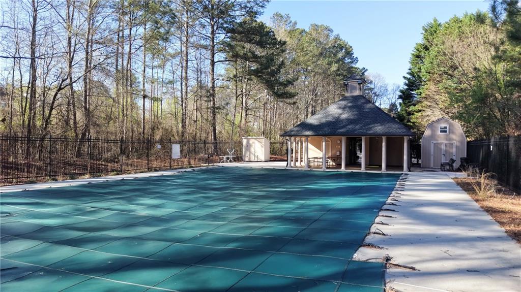 991 Bay Pointe Way SW