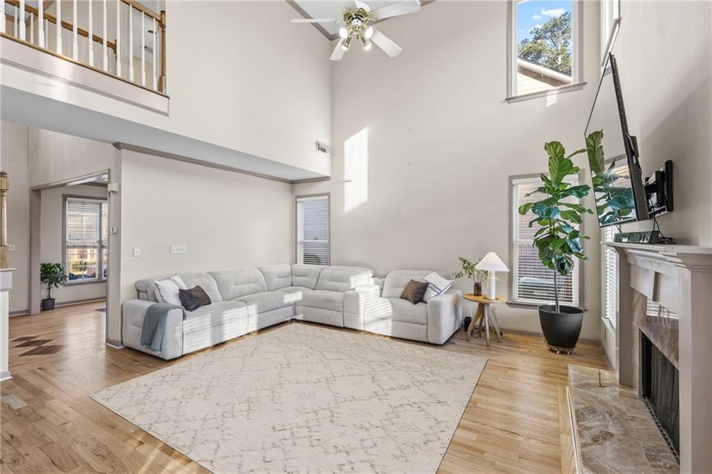 991 Bay Pointe Way SW