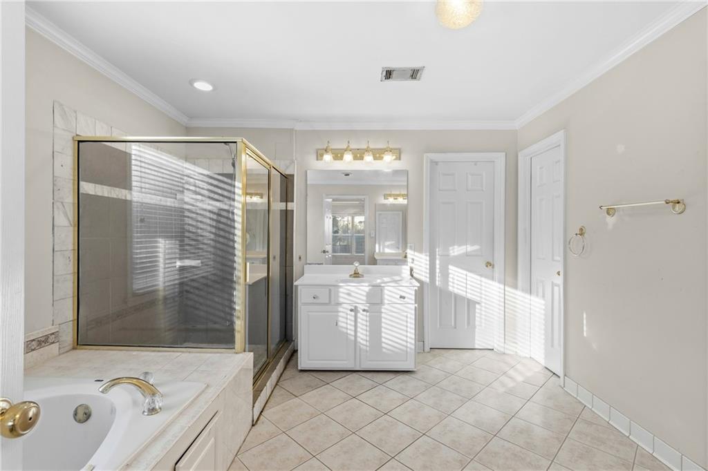 991 Bay Pointe Way SW