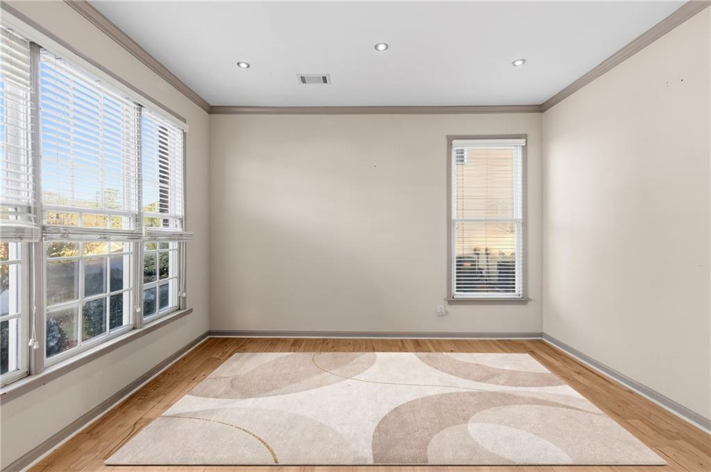 991 Bay Pointe Way SW