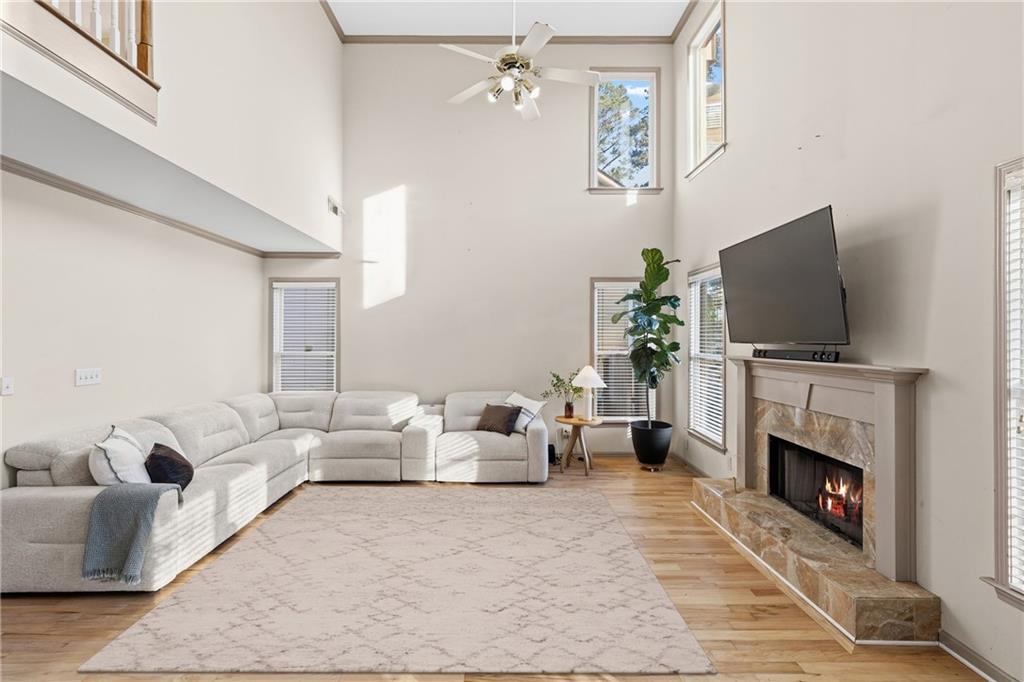 991 Bay Pointe Way SW