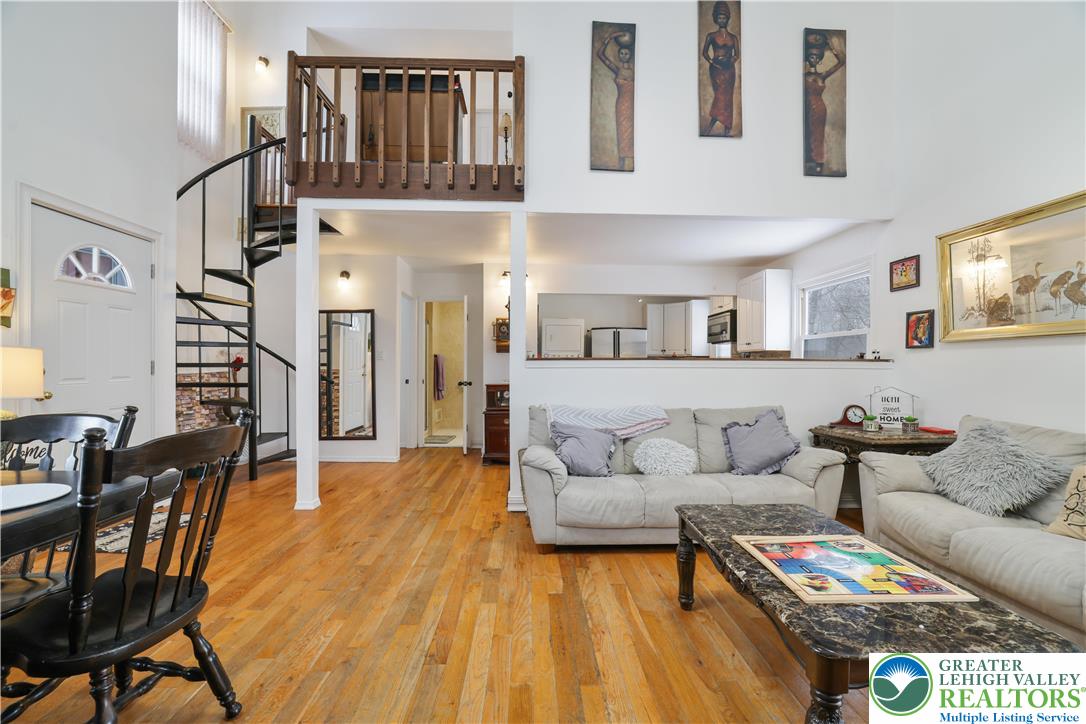 2638 Foxledge Drive