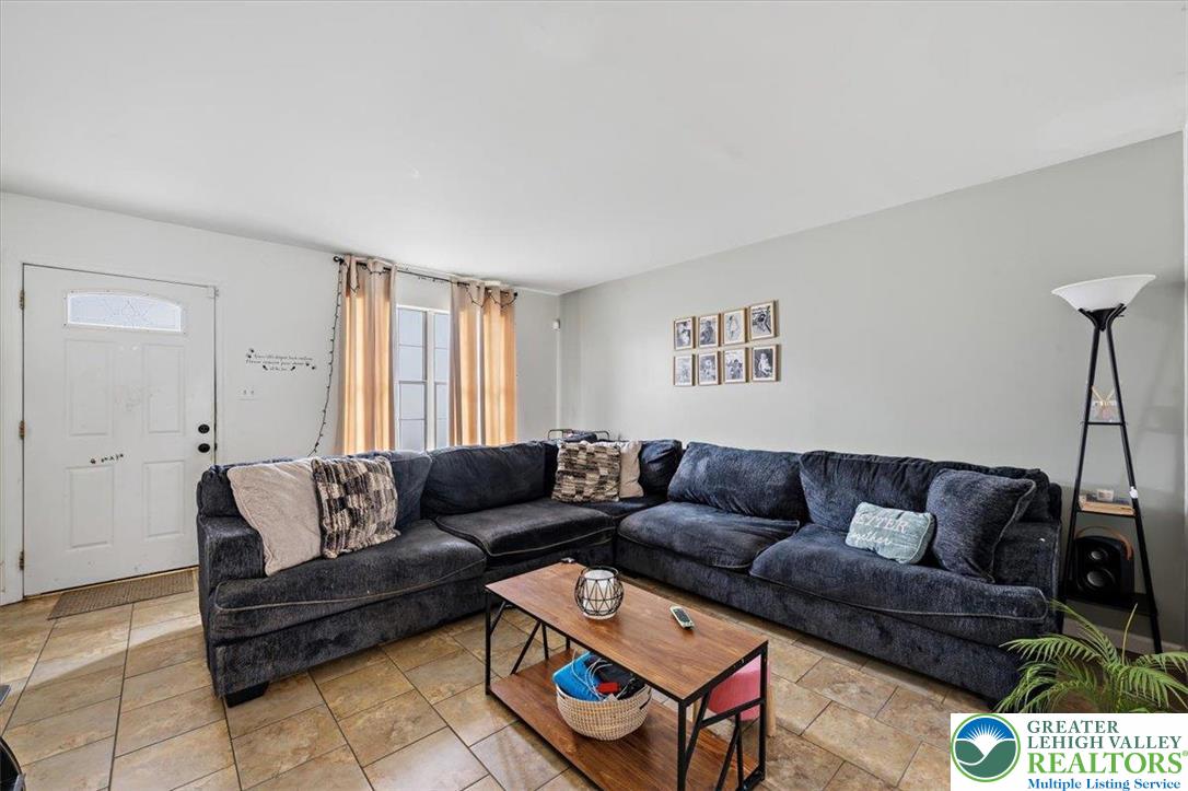 1220 South 8th Street